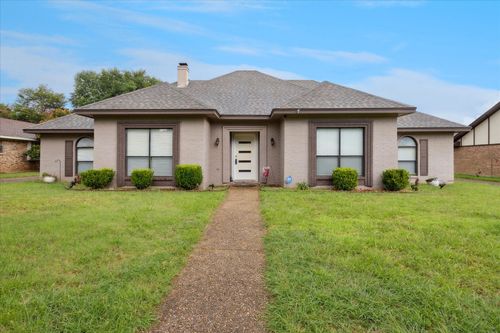 1103 Briarcliff Dr, Arlington, TX, 76012-5320 | Card Image