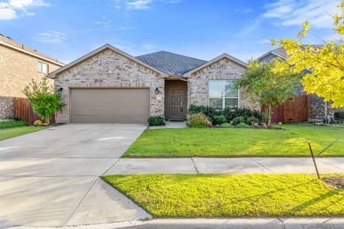 3115 Blacksmith Ln, Heartland, TX, 75126-2800 | Card Image