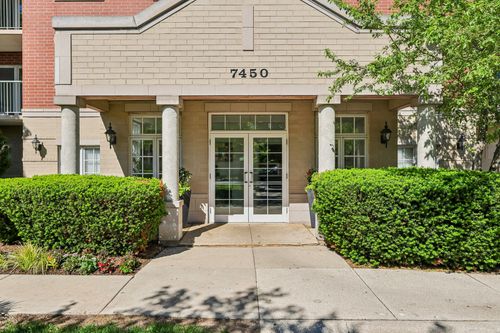 204-7450 Lincoln Avenue, Skokie, IL, 60076 | Card Image