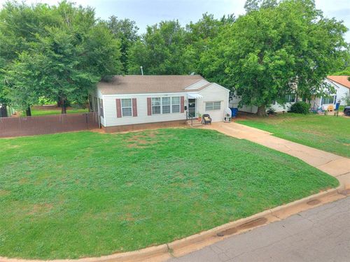 1728 S 20th St, Chickasha, OK, 73018-5212 | Card Image