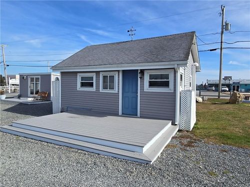 697 Succotash Rd, South Kingstown, RI, 02879-5839 | Card Image