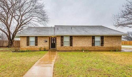 1200 Corvadura St, Graham, TX, 76450-4355 | Card Image