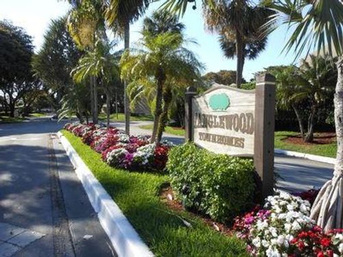 210-210 Sw 97th Ter, Pembroke Pines, FL, 33025-1055 | Card Image