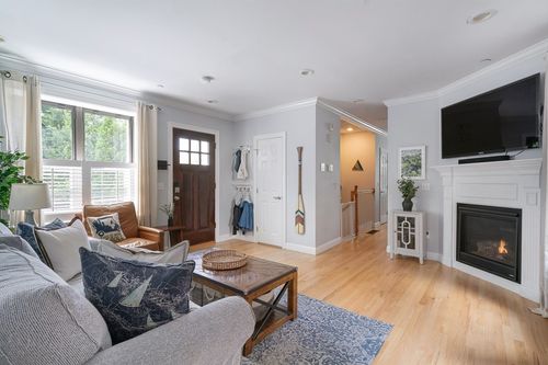 1-35 Rutherford Ave, Boston, MA, 02129-3753 | Card Image