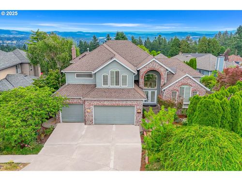 2105 Peregrine Ct, West Linn, OR, 97068-2825 | Card Image
