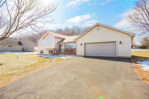 N8185 945th St, RIVER FALLS, WI, 54022-4495 | Card Image