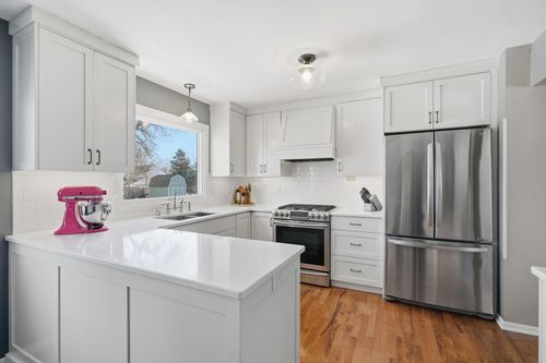 8671 Red Oak Dr, Eden Prairie, MN, 55347-2324 | Card Image