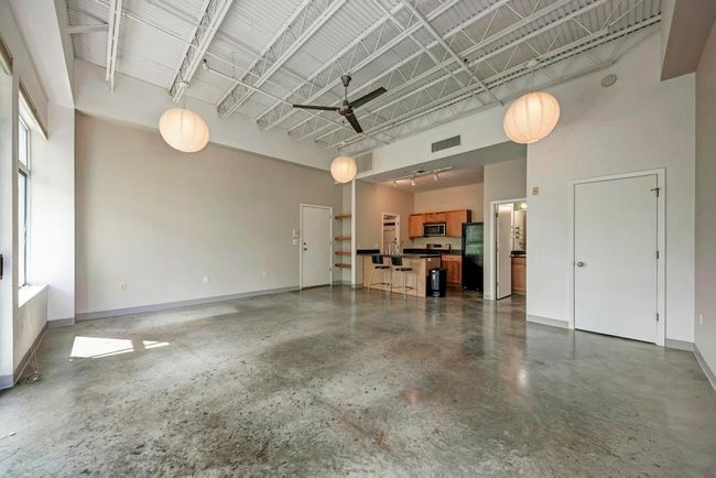 APT-3046 - 2401 E 6 Th St, Condo with 0 bedrooms, 1 bathrooms and 1 parking in Austin TX | Image 9