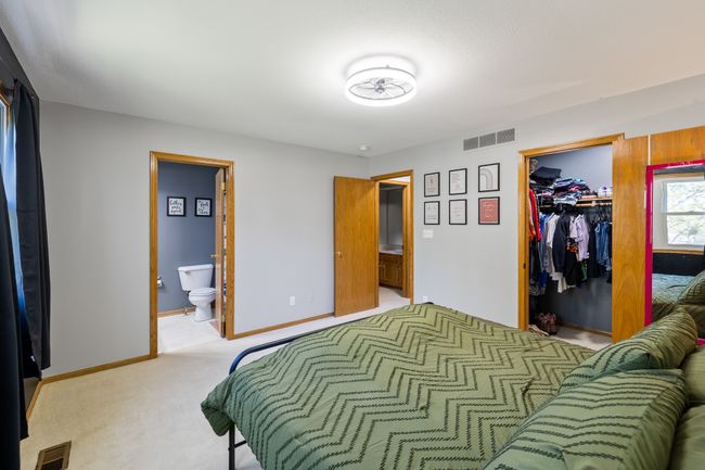 6923 Northview Dr, Home with 3 bedrooms, 3 bathrooms and null parking in Urbandale IA | Image 23