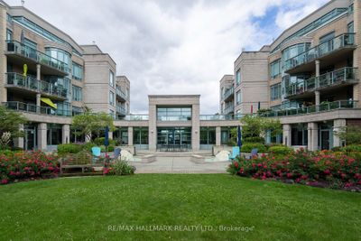 205 - 35 Boardwalk Dr, Condo with 2 bedrooms, 2 bathrooms and 1 parking in Toronto ON | Image 1