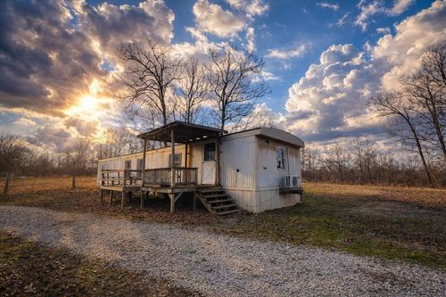 104 Private Road H4, Alton, MO, 65606-8304 | Card Image