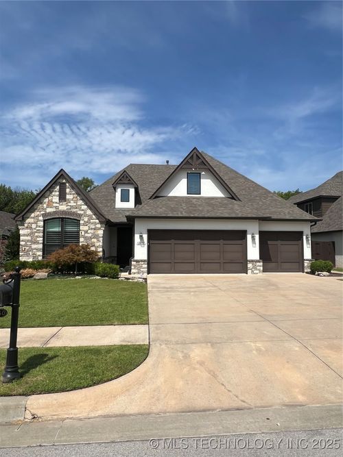 12050 S 68th East Ave, Bixby, OK, 74008-8275 | Card Image