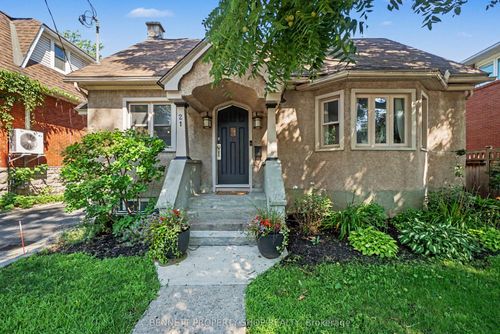 21 Hazel St, Ottawa, ON, K1S0E7 | Card Image