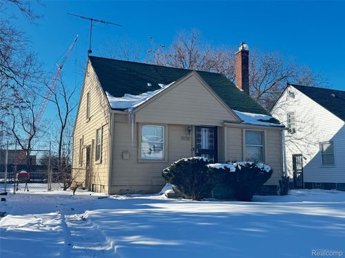 9091 Ashton Ave, Detroit, MI, 48228-1803 | Card Image