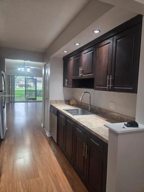 apt-110e-1200 Sw 137th Ave, Pembroke Pines, FL, 33027-3512 | Card Image