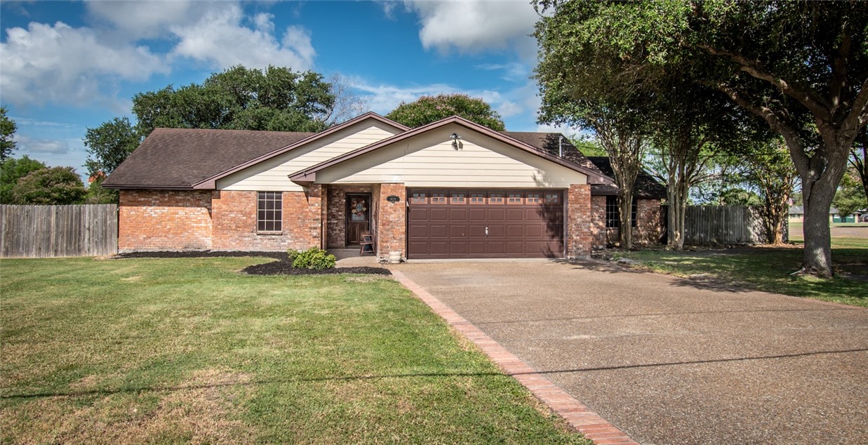 Cornett Dr, Corpus Christi, TX 78410