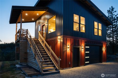 317 Cottontail Ln, Chelan, WA, 98816 | Card Image