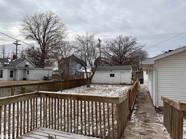 211 S Garfield Ave, Home with 3 bedrooms, 2 bathrooms and 2 parking in Burlington IA | Image 31
