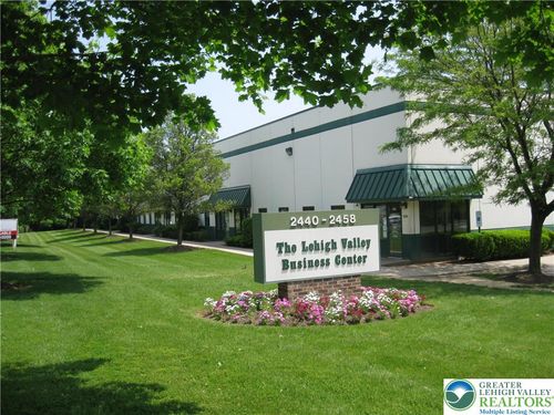 2442-2440 Brodhead Rd, Bethlehem, PA, 18020-8900 | Card Image