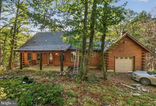 375 Moss Hill Ct, GREAT CACAPON, WV, 25422-3326 | Card Image