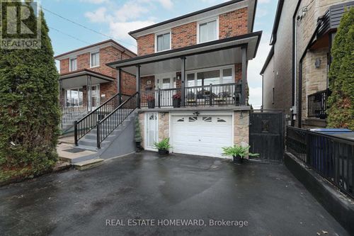 34 Mystic Avenue, Toronto (Oakridge), ON, M1L4G9 | Card Image