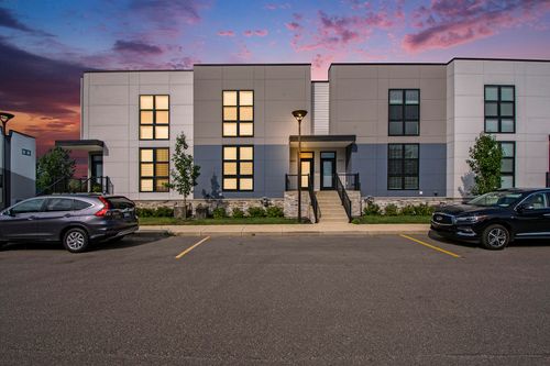 6015 Port View Dr Se, Grand Rapids, MI, 49512-9667 | Card Image