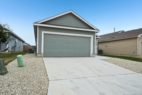7216 Pasture Run, San Antonio, TX, 78252-4637 | Card Image