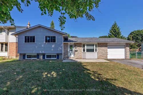 63 Old Oak Rd, Kingston, ON, K7M6X2 | Card Image