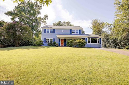 2811 Barberry Ln, BOWIE, MD, 20715-2417 | Card Image