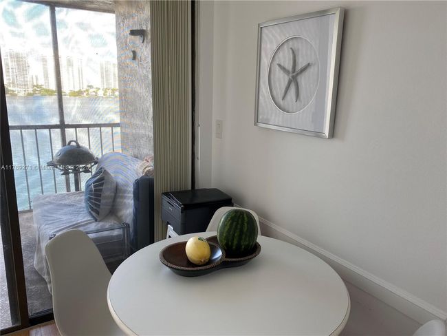 N607 - 17600 N Bay Rd, Condo with 2 bedrooms, 2 bathrooms and null parking in Sunny Isles Beach FL | Image 5