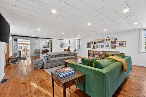 322 State Route 94 S, Warwick, NY, 10990-3337 | Card Image