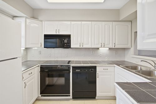 202-2732 Copper Creek Dr, Arlington, TX, 76006-3505 | Card Image