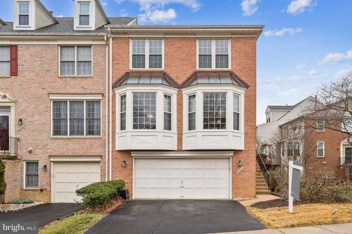 6251 Windham Hill Run, ALEXANDRIA, VA, 22315-3716 | Card Image