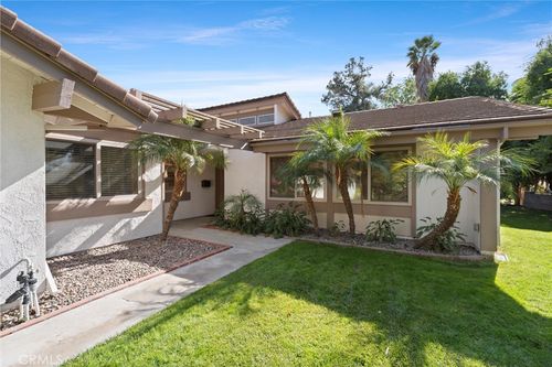 5552 Via Dos Cerros, Riverside, CA, 92507-6408 | Card Image