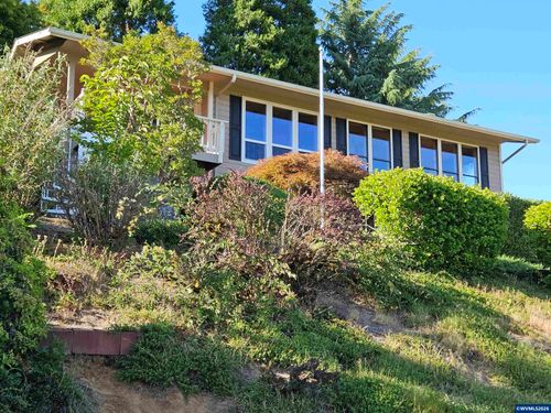 3125 Southwood Dr, Philomath, OR, 97370-9382 | Card Image