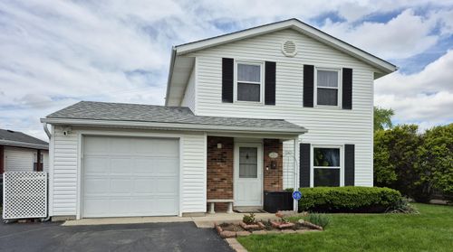 840 Bradwell Dr, Columbus, OH, 43207-4160 | Card Image