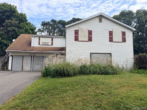 71 Matsunaye Drive, Babylon, NY, 11763 | Card Image