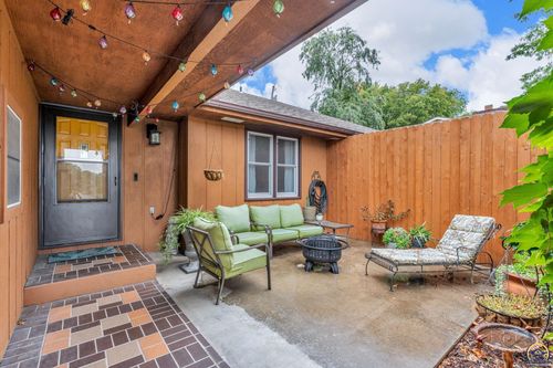 3600 Cambridge Ave, Topeka, KS, 66614-3578 | Card Image