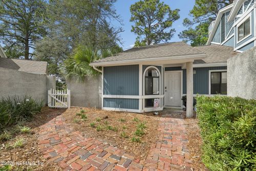 17-8118 Baymeadows Cir E, JACKSONVILLE, FL, 32256-1898 | Card Image