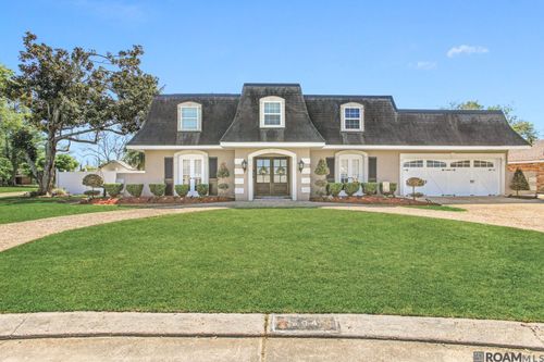 204 Fort Jackson St, Belle Chasse, LA, 70037-2512 | Card Image