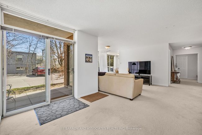 114 - 14924 Yonge St, Condo with 2 bedrooms, 2 bathrooms and null parking in Aurora ON | Image 12