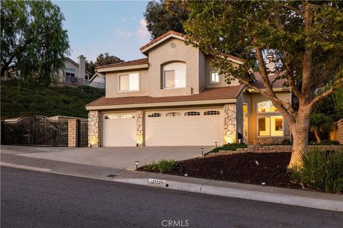 27729 Villa Canyon Rd, Castaic, CA, 91384-3706 | Card Image