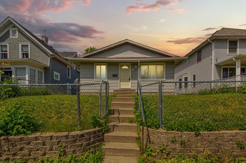 819 Morgan Ave N, Minneapolis, MN, 55411-3830 | Card Image