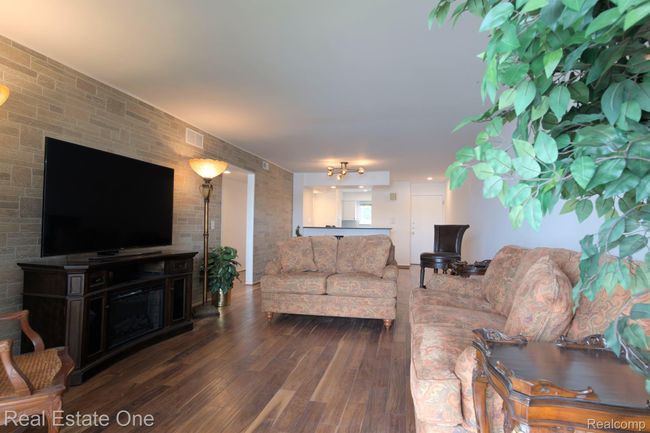 UNIT-41 - 1944 Klingensmith Rd, Condo with 2 bedrooms, 2 bathrooms and null parking in Bloomfield Hills MI | Image 11