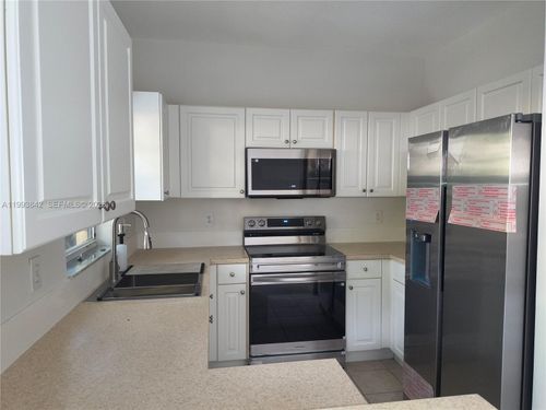4125-4125 Ne 24th Dr, Homestead, FL, 33033-5160 | Card Image