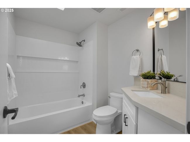 1111 Sw Linneman Ave, House other with 5 bedrooms, 3 bathrooms and 3 parking in Gresham OR | Image 38