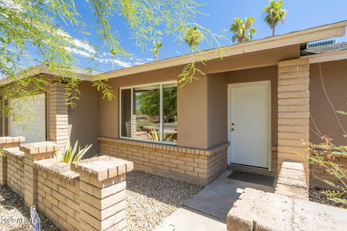 4077 E Cholla St, Phoenix, AZ, 85028-2213 | Card Image