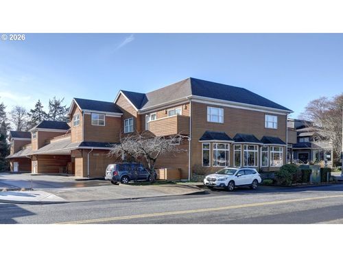 204-123 S Hemlock St, Cannon Beach, OR, 97110-3258 | Card Image