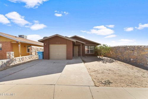10116 Montreal Cir, Socorro, TX, 79927-4313 | Card Image