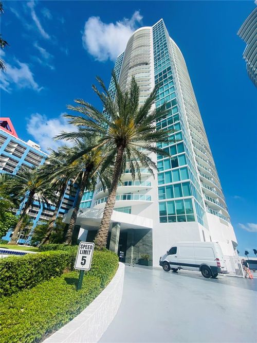 apt-402-2101 Brickell Ave, Miami, FL, 33129-2102 | Card Image